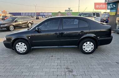 Лифтбек Skoda Octavia 2003 в Черновцах