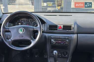 Лифтбек Skoda Octavia 2003 в Черновцах