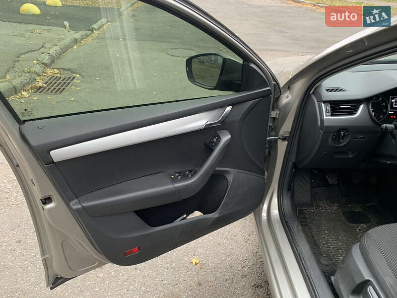 Лифтбек Skoda Octavia 2015 в Кременчуге