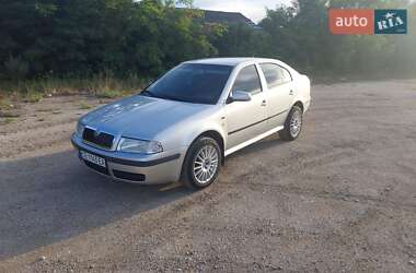 Лифтбек Skoda Octavia 2002 в Кельменцах