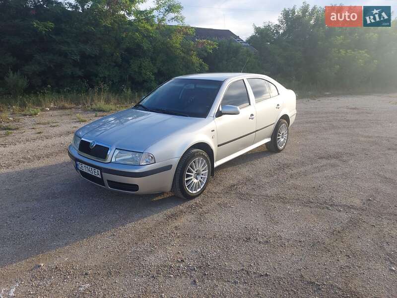 Лифтбек Skoda Octavia 2002 в 