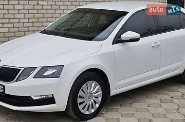 Лифтбек Skoda Octavia 2017 в Желтых Водах