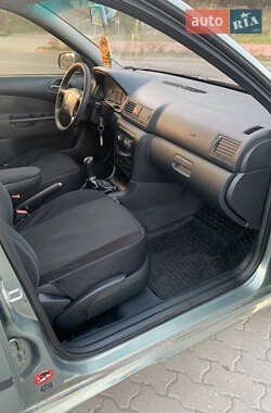 Лифтбек Skoda Octavia 2001 в 
