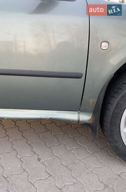 Лифтбек Skoda Octavia 2001 в 