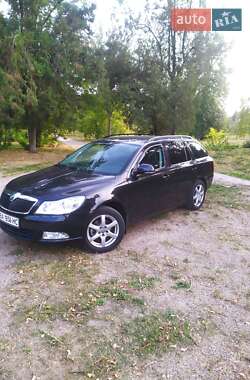 Универсал Skoda Octavia 2010 в Александрие