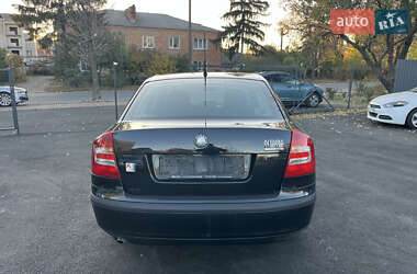 Лифтбек Skoda Octavia 2006 в Добровеличковке