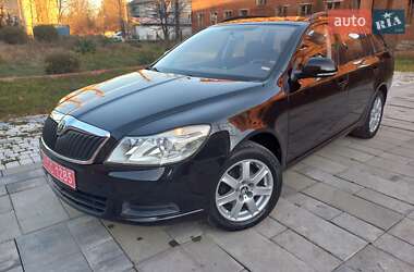 Универсал Skoda Octavia 2012 в Надворной