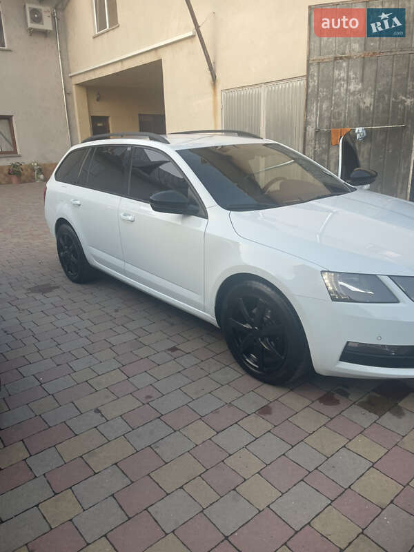 Универсал Skoda Octavia 2017 в Мукачево