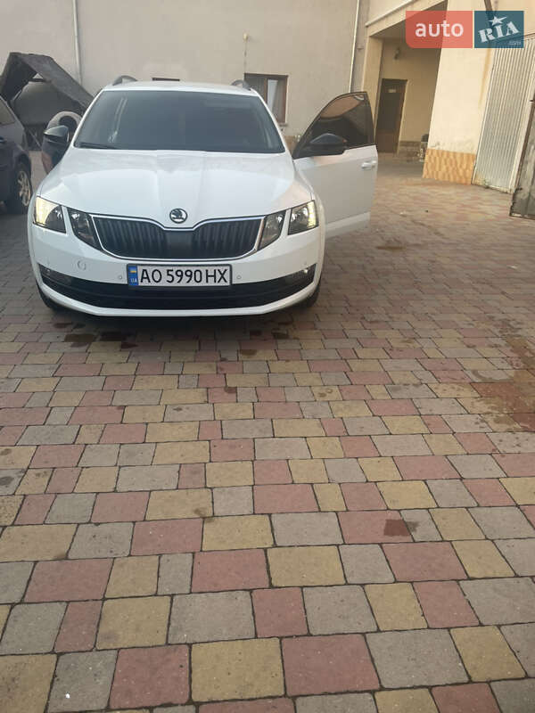Универсал Skoda Octavia 2017 в Мукачево