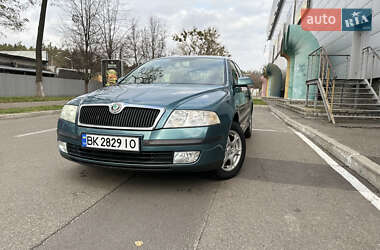 Лифтбек Skoda Octavia 2004 в Броварах