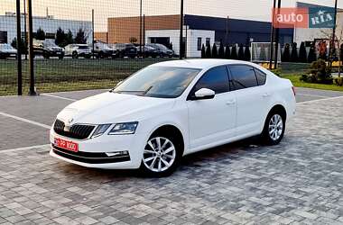 Лифтбек Skoda Octavia 2019 в Мукачево