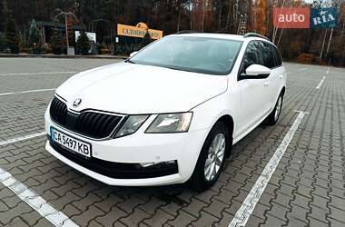 Универсал Skoda Octavia 2018 в Чернигове