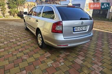 Универсал Skoda Octavia 2010 в Тячеве