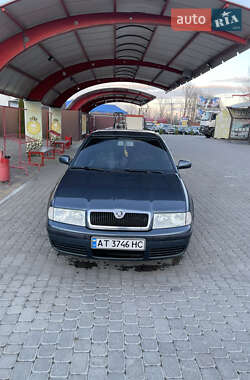 Лифтбек Skoda Octavia 2003 в Надворной