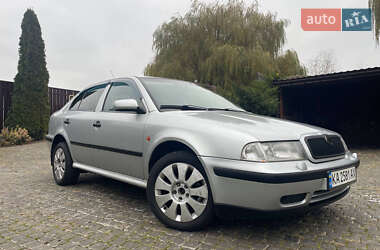 Лифтбек Skoda Octavia 1998 в Киеве