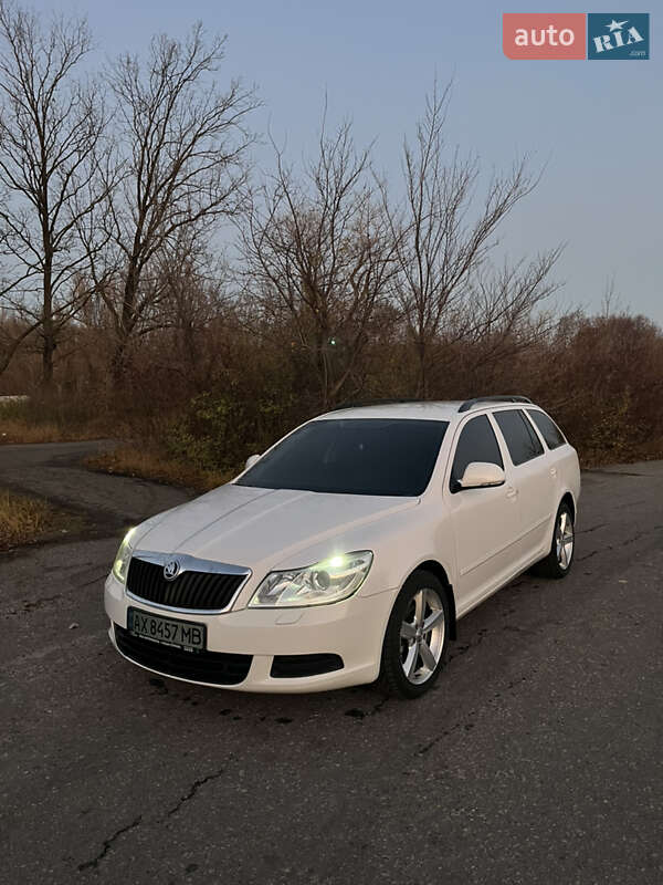 Универсал Skoda Octavia 2010 в Лозовой