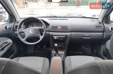 Лифтбек Skoda Octavia 2002 в Чернигове