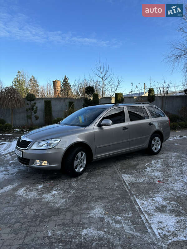 Универсал Skoda Octavia 2010 в Ровно