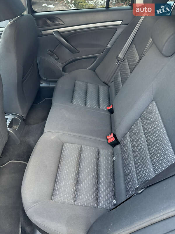 Универсал Skoda Octavia 2010 в Ровно