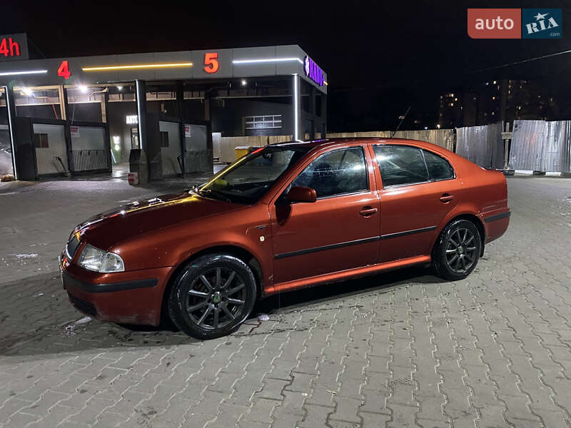 Лифтбек Skoda Octavia 2001 в Львове