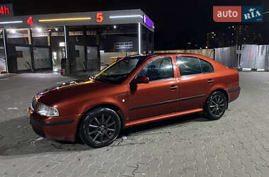 Лифтбек Skoda Octavia 2001 в 