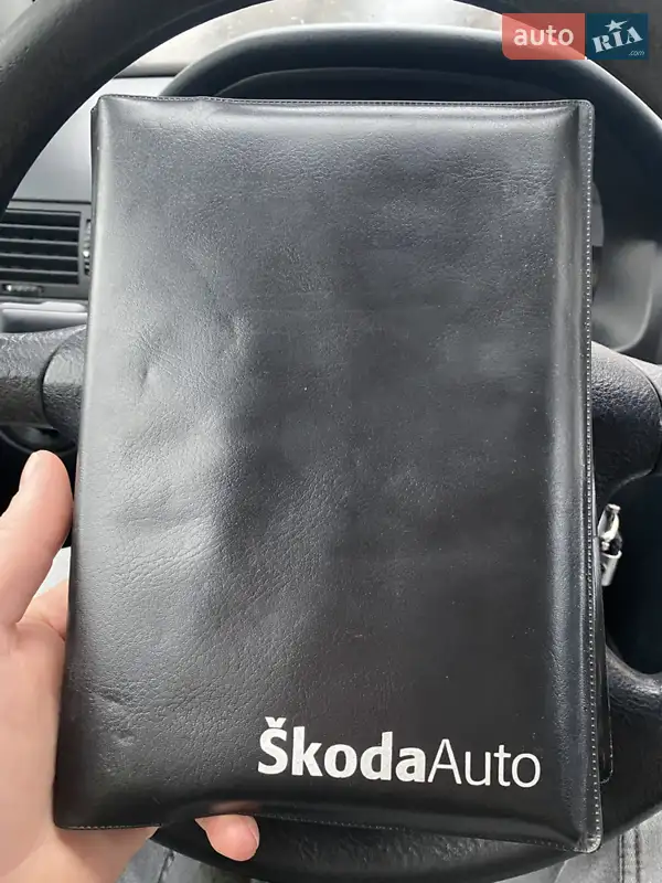Лифтбек Skoda Octavia 2001 в Львове документ