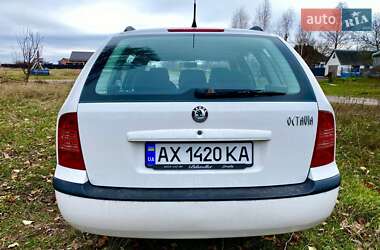 Универсал Skoda Octavia 2006 в Хороле