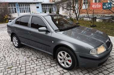 Лифтбек Skoda Octavia 2003 в Надворной