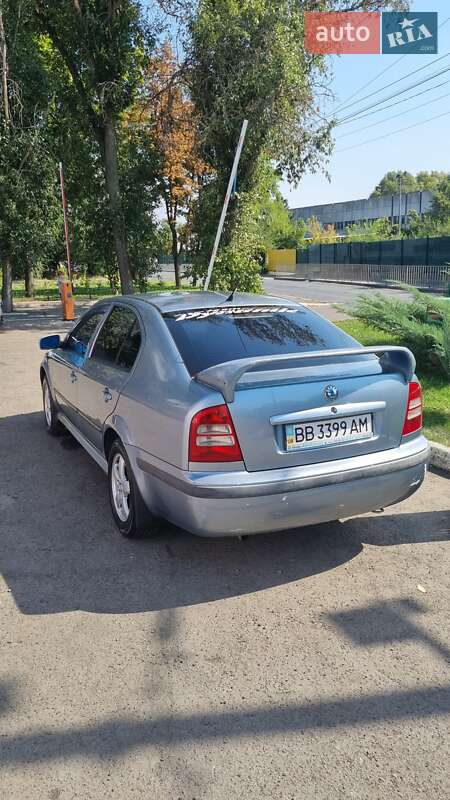 Лифтбек Skoda Octavia 2004 в Днепре