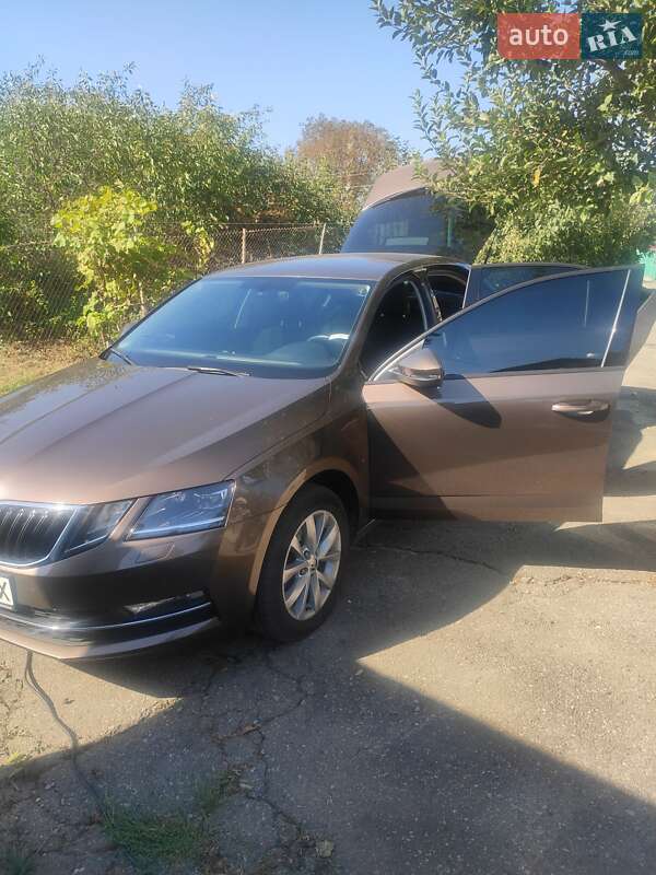 Лифтбек Skoda Octavia 2019 в Киеве