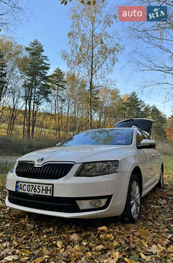 Универсал Skoda Octavia 2016 в Нововолынске