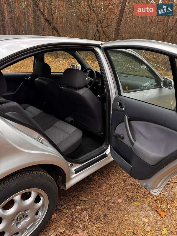 Лифтбек Skoda Octavia 2007 в Тростянце