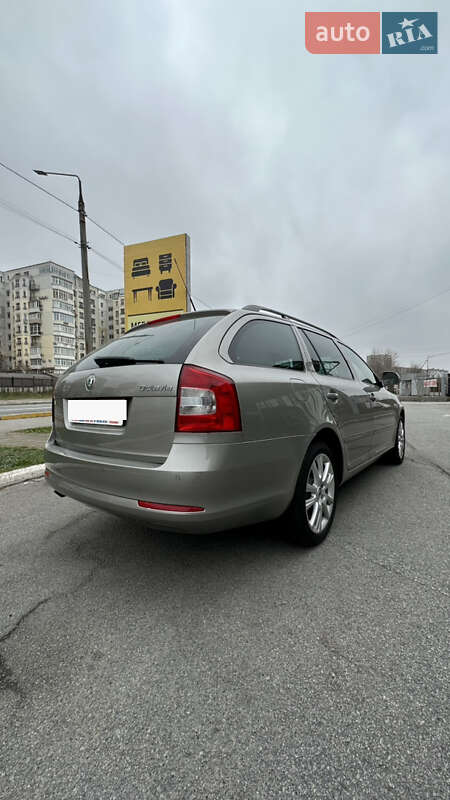 Універсал Skoda Octavia 2011 в Запоріжжі