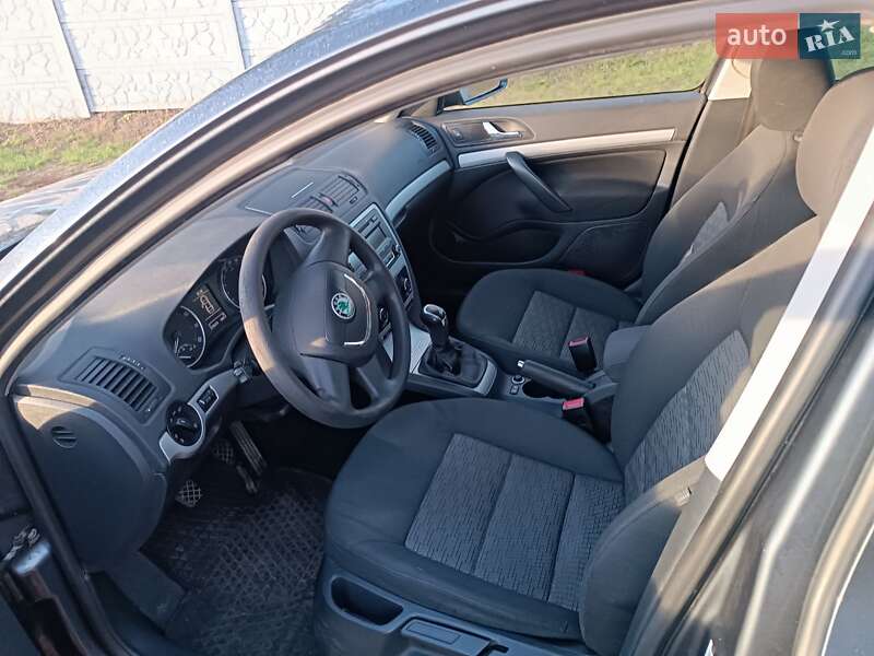 Универсал Skoda Octavia 2012 в Чернигове