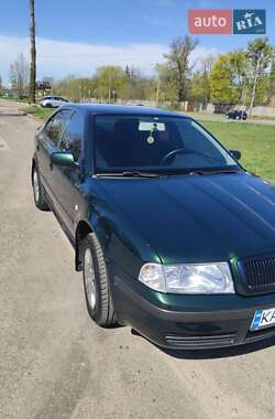 Лифтбек Skoda Octavia 2004 в Киеве