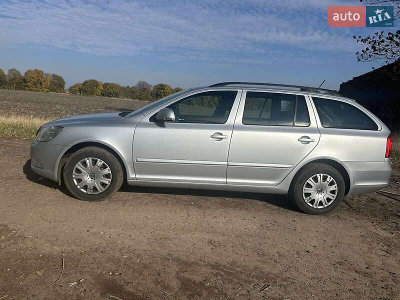 Універсал Skoda Octavia 2012 в Переяславі
