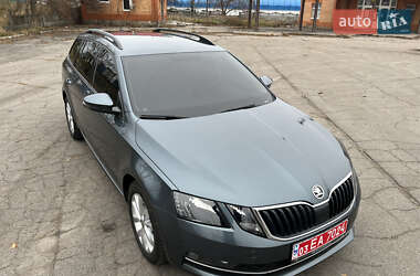 Универсал Skoda Octavia 2019 в Хороле