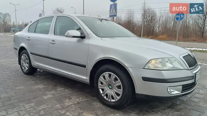 Лифтбек Skoda Octavia 2005 в 