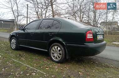 Ліфтбек Skoda Octavia 2002 в Ужгороді