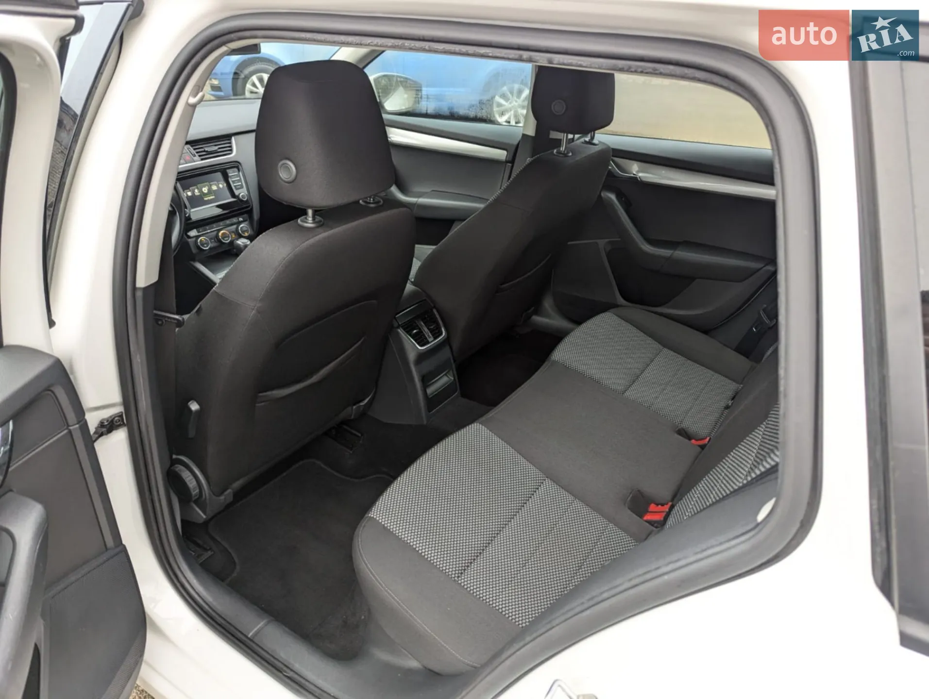 2015 Skoda Octavia - мініатюра 12