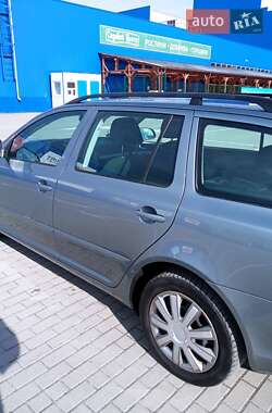 Универсал Skoda Octavia 2011 в 