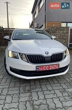 Ліфтбек Skoda Octavia 2019 в Стрию