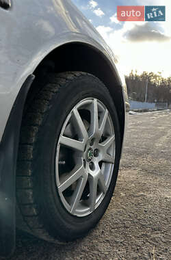 Лифтбек Skoda Octavia 2008 в 