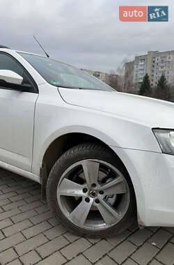 Универсал Skoda Octavia 2014 в Дрогобыче