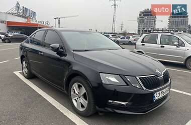 Лифтбек Skoda Octavia 2017 в Ужгороде