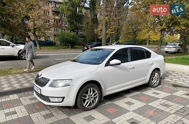 Лифтбек Skoda Octavia 2013 в 