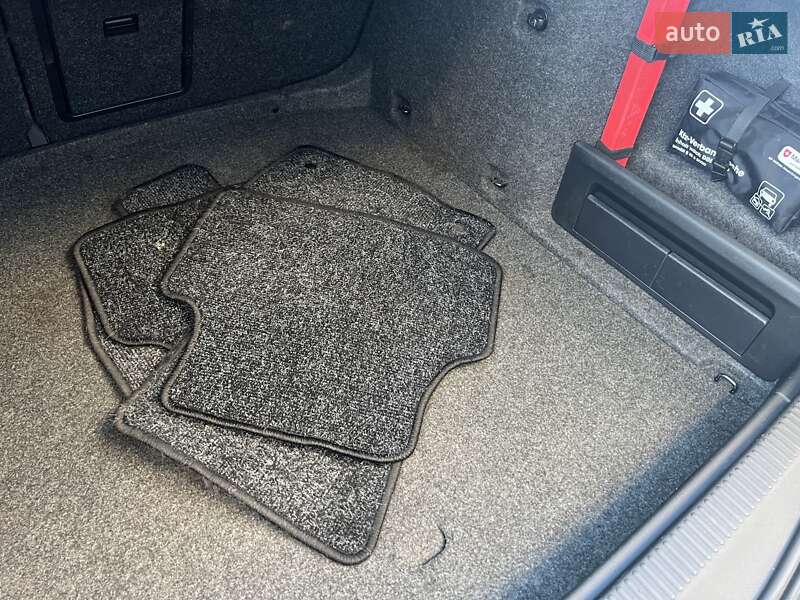 Універсал Skoda Octavia 2014 в Києві фото 27 Універсал Skoda Octavia 2014 в Києві