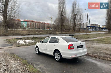 Ліфтбек Skoda Octavia 2012 в Чернігові