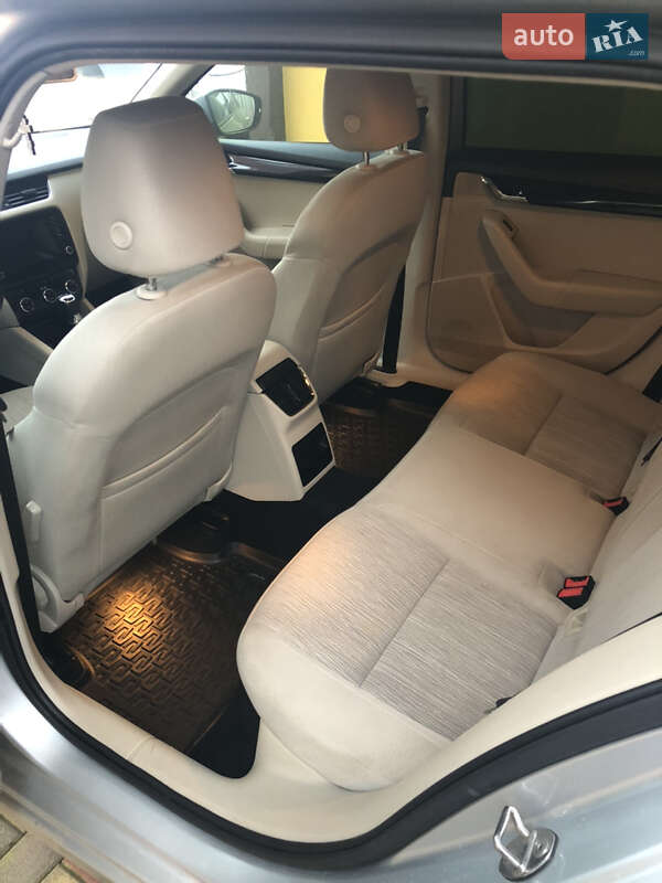 Универсал Skoda Octavia 2017 в Ужгороде