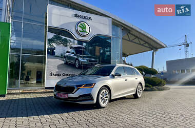 Универсал Skoda Octavia 2021 в Ровно